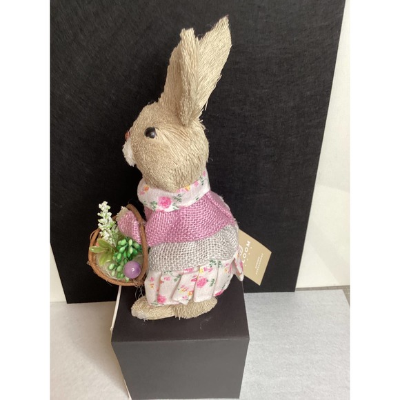 Straw Rabbit with Basket - Picture 3 of 3